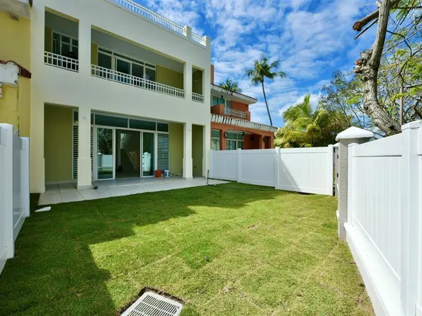 300 Harbour Dr #A3, Humacao, PR 00791