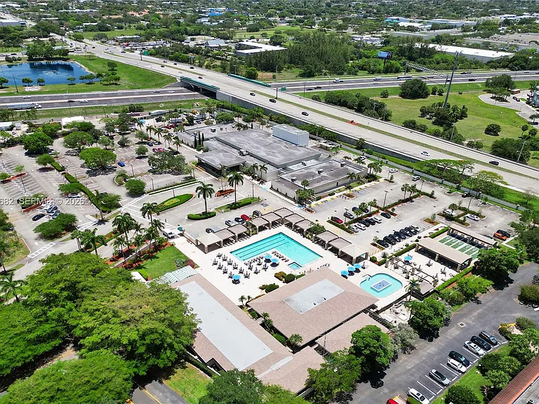 3001 Portofino Isle #K2 — Photo 71