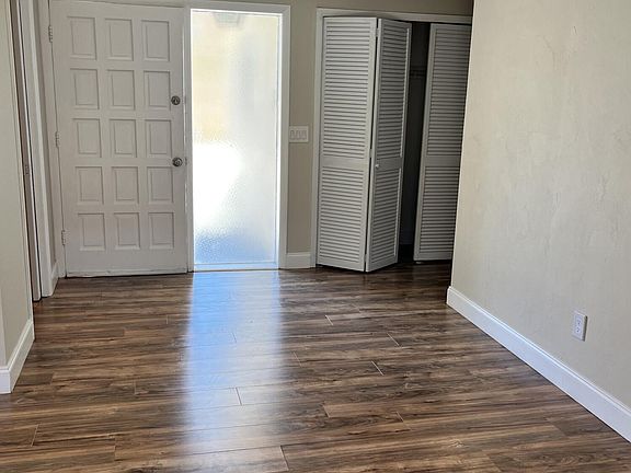 3rd image of 324 Marlborough Place