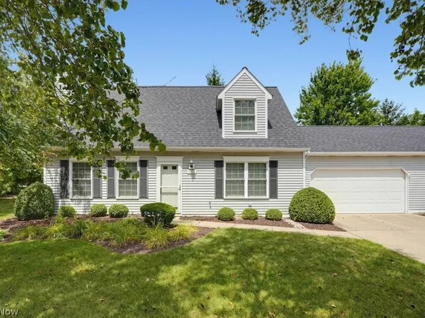 3517 E Prescott Cir, Cuyahoga Falls, OH 44223