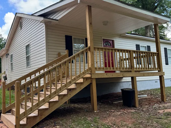 115 1st Ave, Grove Hill, AL 36451