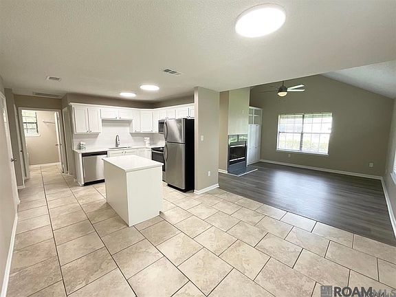 4th image of 3317 Myrtle Grove Dr