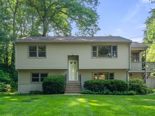 21 Andrews St, Bellingham, MA 02019