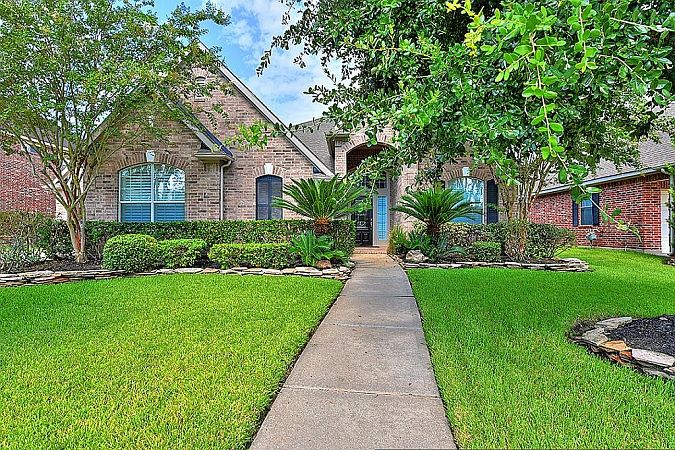 1st image of 8523 Star Hollow Ln