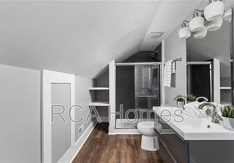 1024 Orange St — Photo 13
