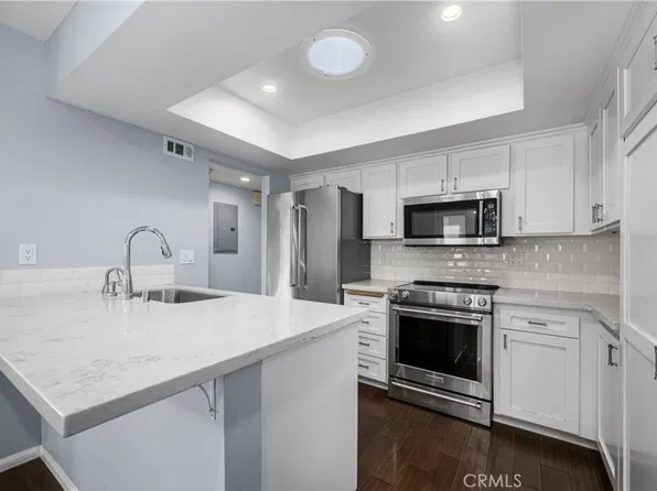9658 Bloomfield Ave, Cypress, CA 90630