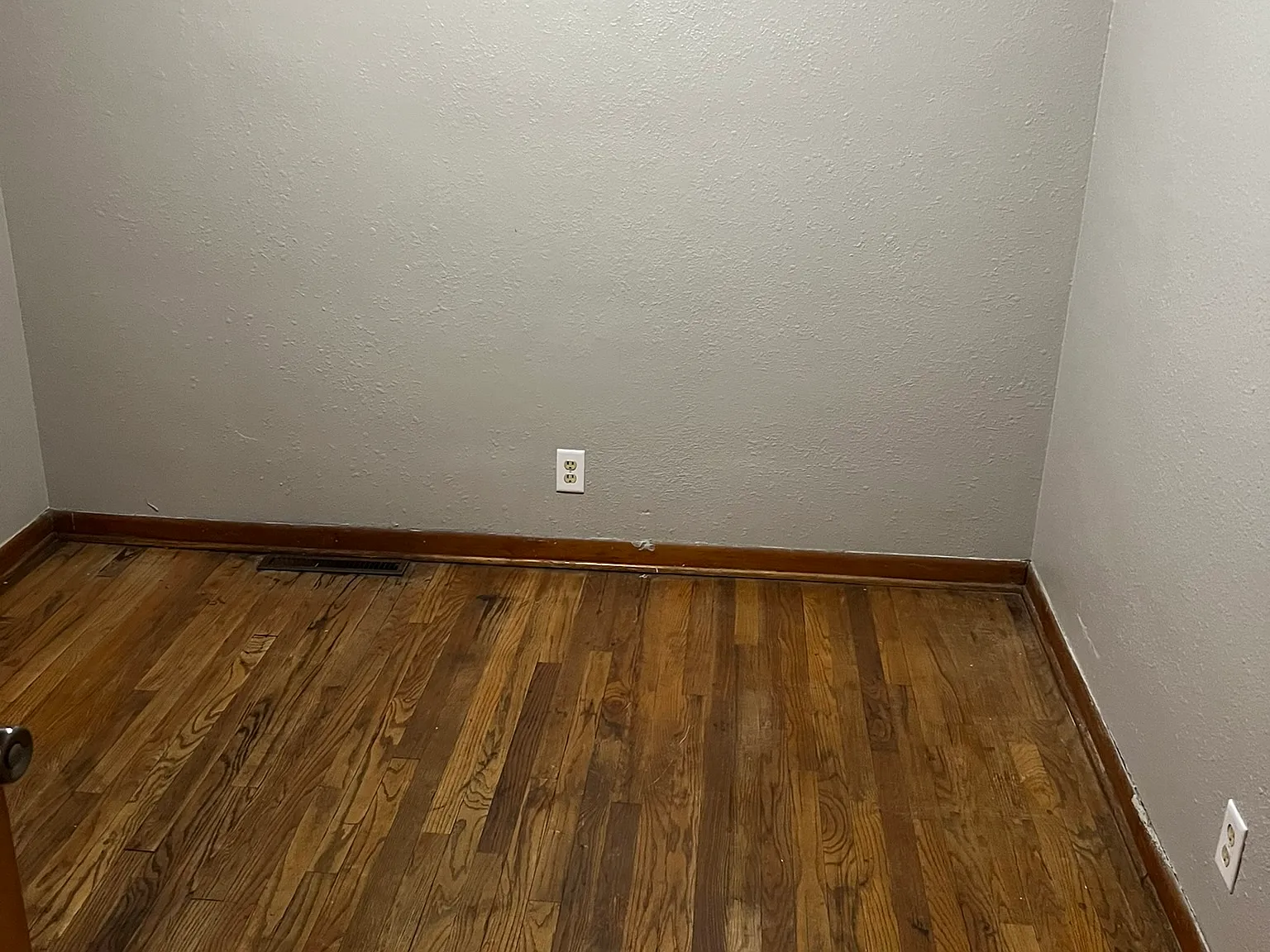 4 bed, 1350 sqft, $1,800 — Photo 4
