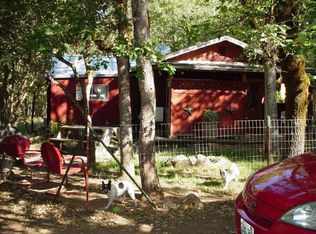 303 Long Branch Rd, Eagle Point, OR 97524