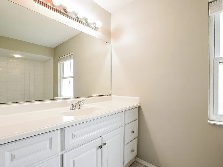 825 Virginia Woods Ln — Photo 11
