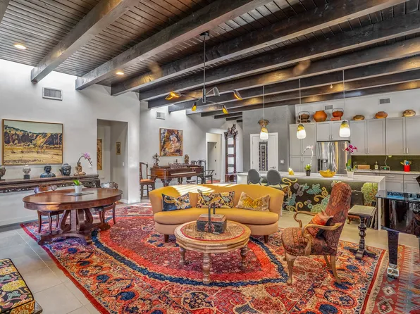 457 Calle Volver, Santa Fe, NM 87505