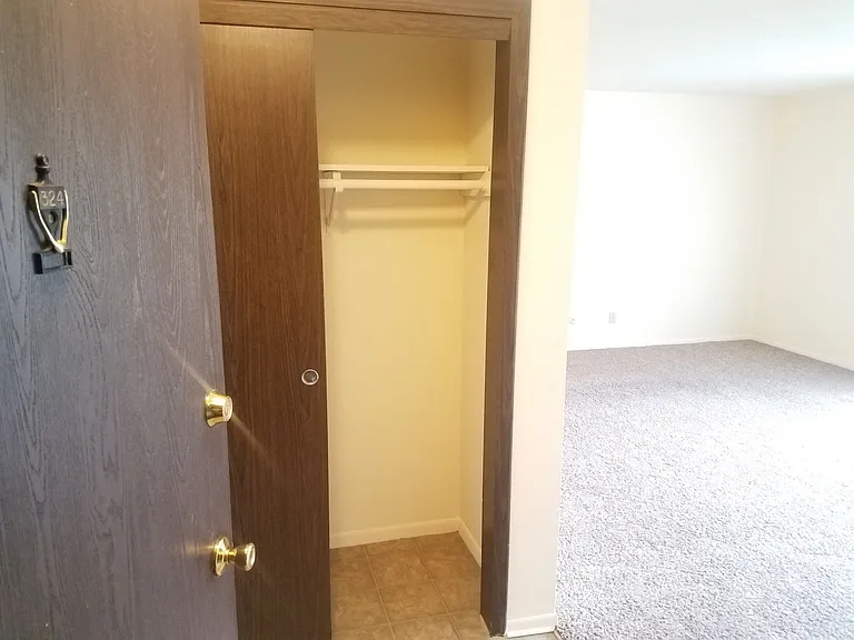 Kimberly Club Apartments — Photo 171