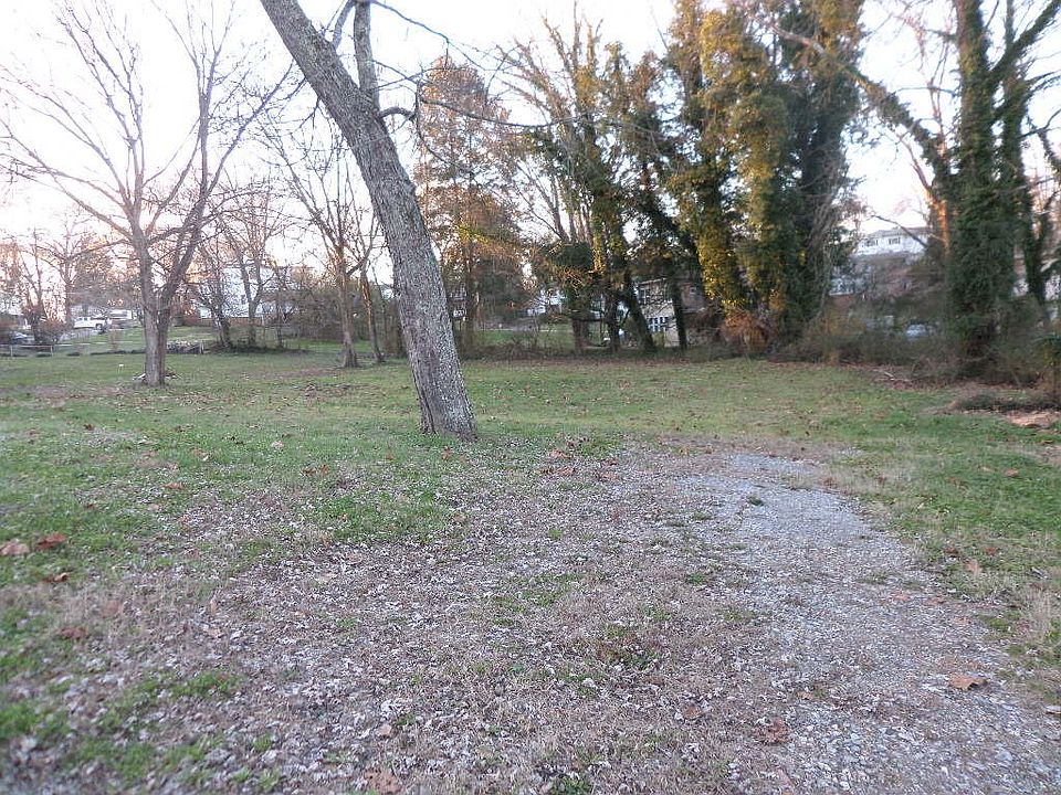 2nd image of 106 Waddell Pl