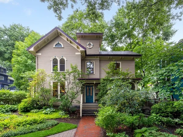 195 Chestnut Ave, Jamaica Plain, MA 02130