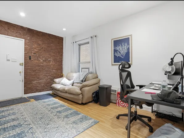 206 East 81st Street image 1 of 6