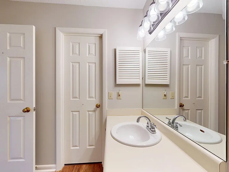 1203 Wilshire Cir — Photo 21