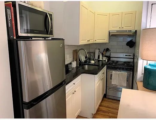 Rented by Joe Gotham LTD | media 7