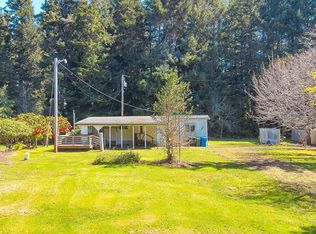 1752 SE Hall Ct, Waldport, OR 97394