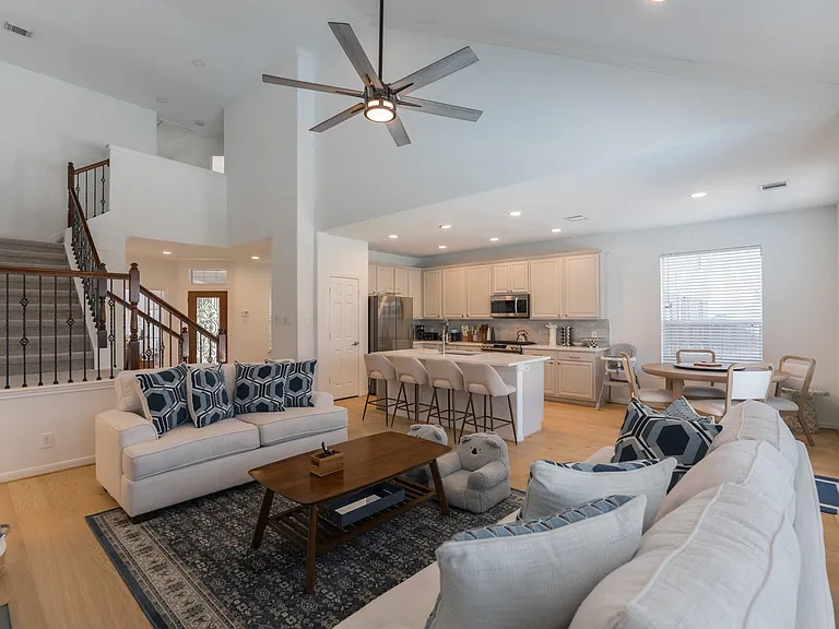 135 S Rocky Point Cir — Photo 16