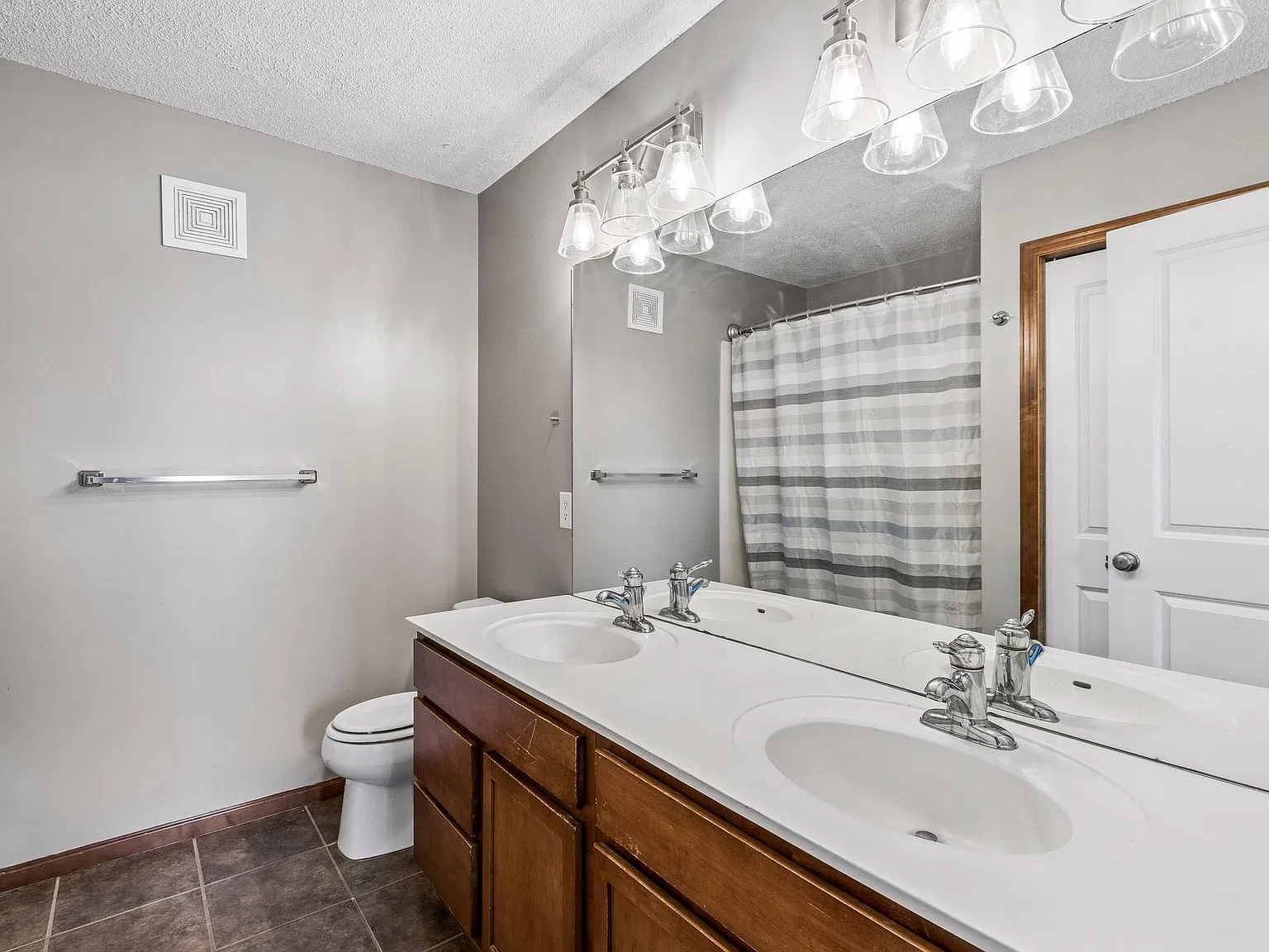 15024 Farnham Avenue North - 1 — Photo 3