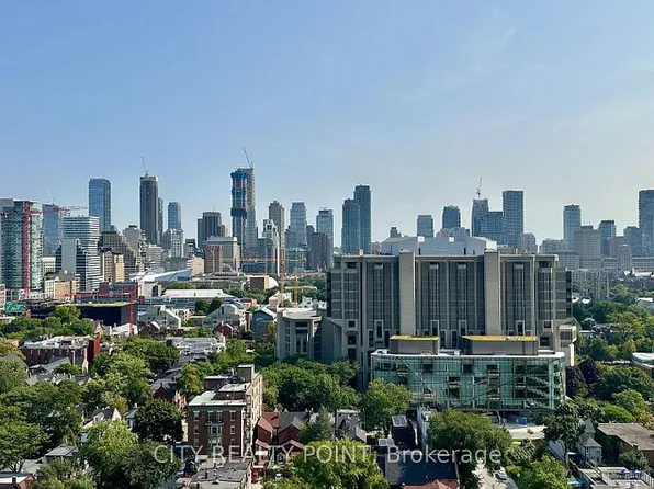 666 Spadina Ave, Toronto, ON