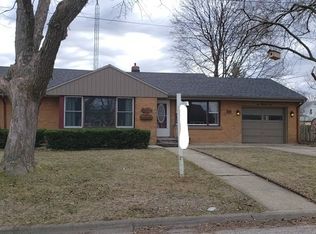 809 6th St, Harvard, IL 60033