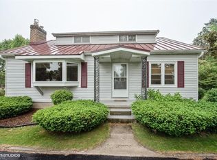 2423 S 35th St, Manitowoc, WI 54220
