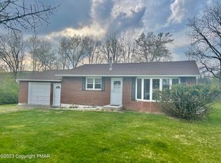 542 Berties Rd, Stroudsburg, PA 18360