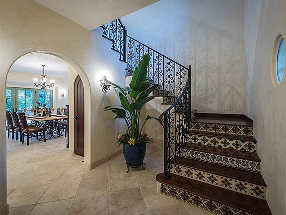 4th image of 1638 Castilleja Ave