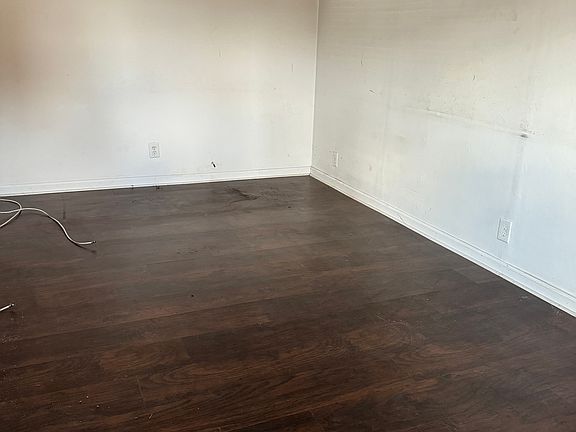 5th image of 3030 Wellington St Floor Basement