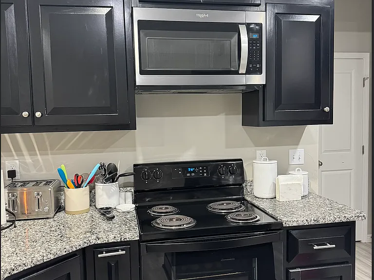 2013 Freedom Dr — Photo 12