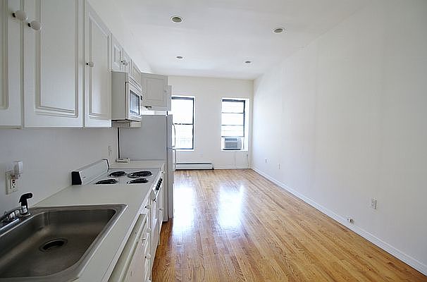 1st image of 1376 1st Ave APT 18