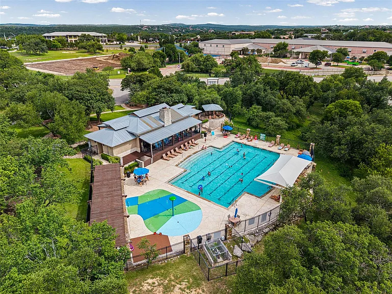 10700 Pointe View Dr — Photo 30