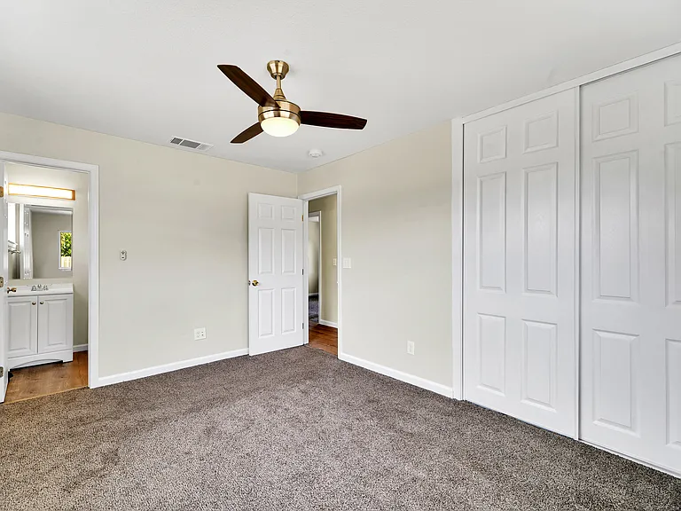 156 Sawyer St — Photo 22