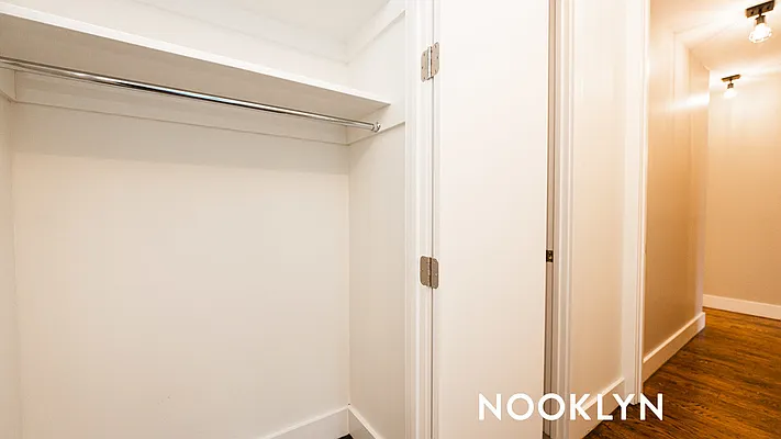 Rented by Nooklyn NYC LLC | media 24