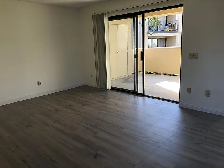 13211 Wimberly Sq #287 — Photo 4