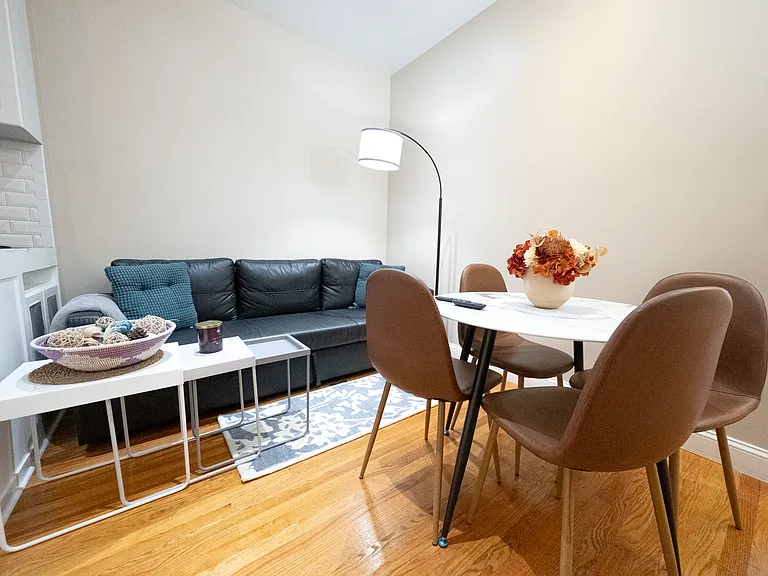 230 W 113th St #2D — Photo 3