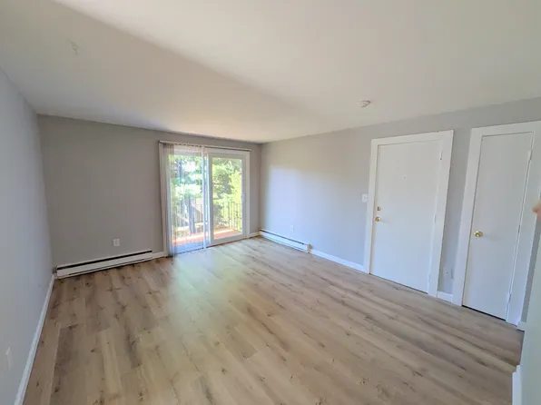 22 Hampson St APT 6, Attleboro, MA 02703