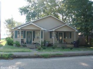 306 S 4th St, Benton, AR 72015