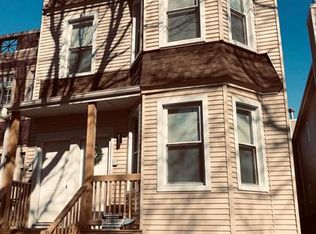 1910 W Henderson St #2F, Chicago, IL 60657