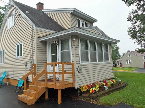 2nd image of 307 E LINCOLN STREET