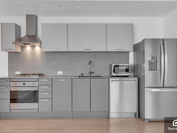 3rd image of 1075 Market St Unit 712