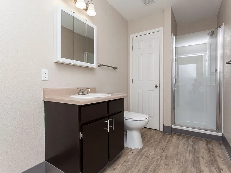 530 Moran St — Photo 20