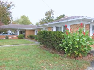 416 N Springfield Ave, Bolivar, MO 65613