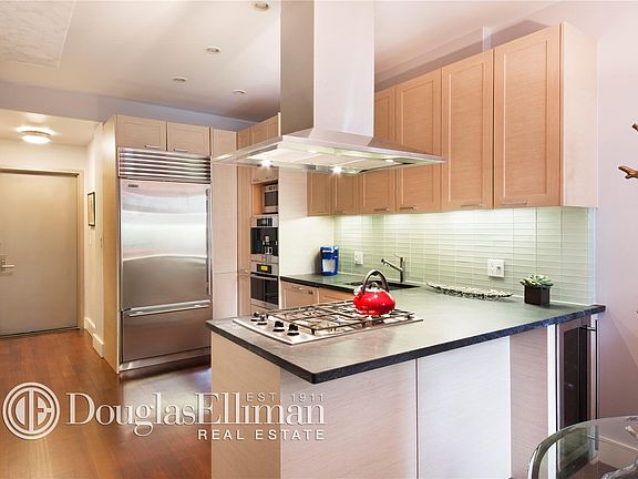 2nd image of 343-349 E 50th St APT 5B