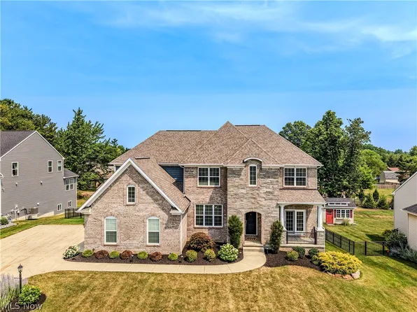 12560 Treeline Trl, North Royalton, OH 44133