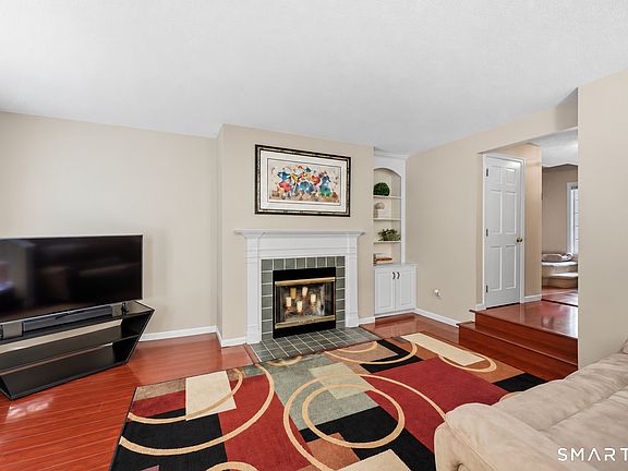 4th image of 18 Copley Road #18