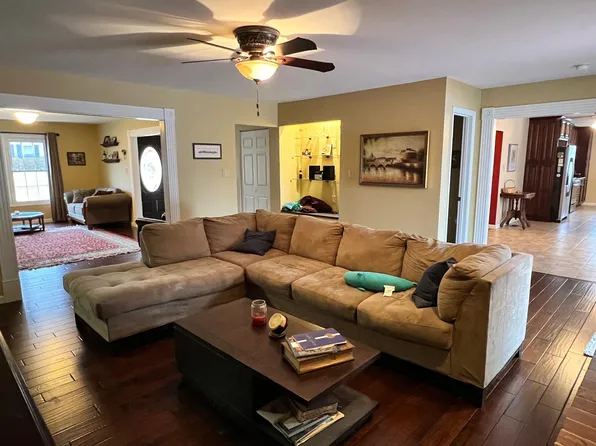 15014 Ridge Lake Dr, Chesterfield, MO 63017