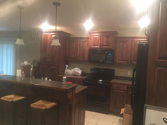 Kitchen with raised bar