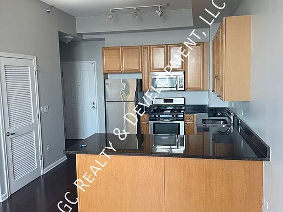 3rd image of 1464 S Michigan Ave #2006