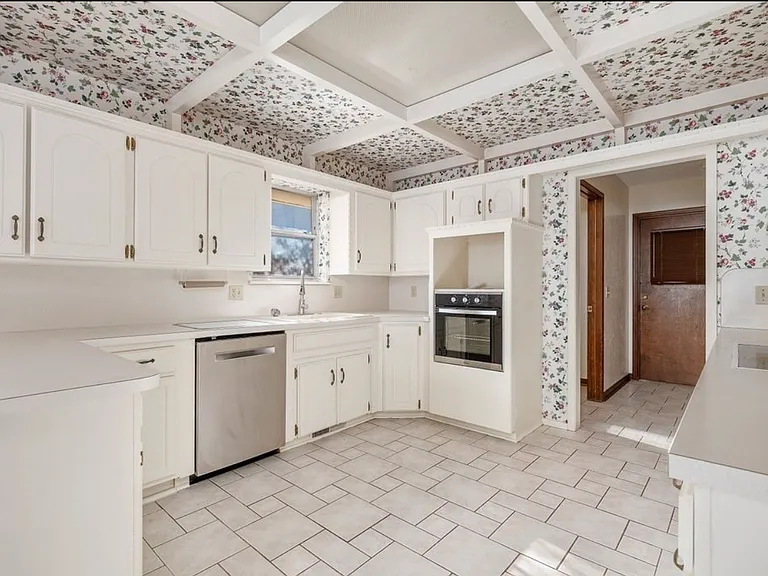 6605 Parkwood Ln — Photo 7